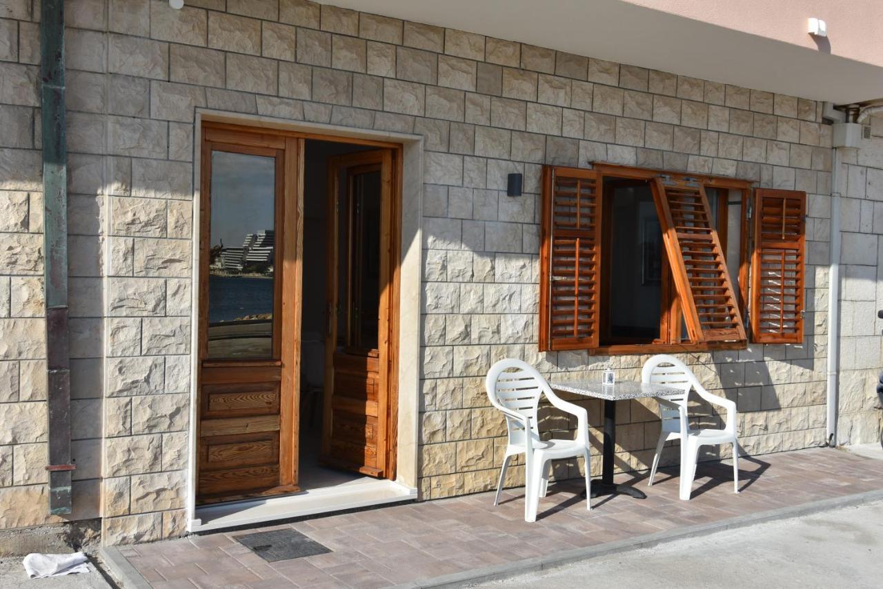 Villa Nede Подгора Екстериор снимка